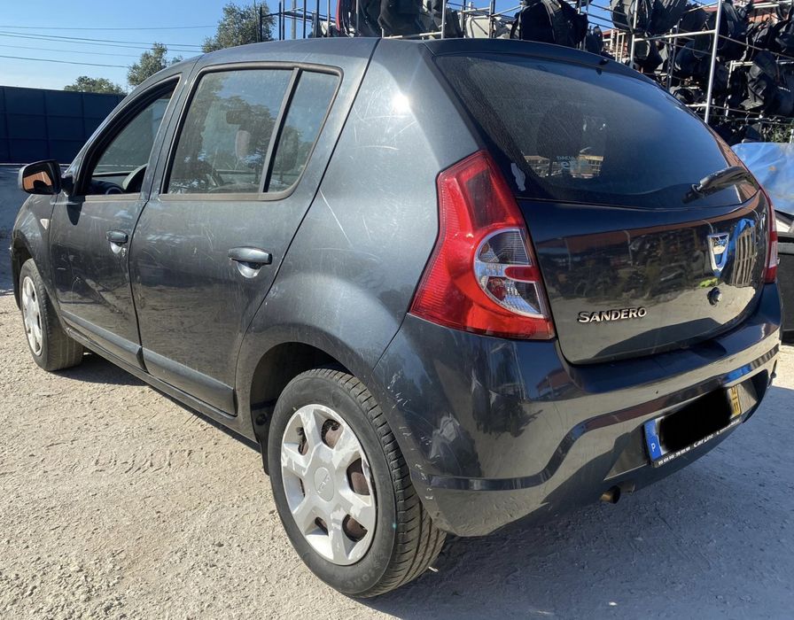 DACIA SANDERO 1.2I DE 2012 DISPONÍVEL PARA PEÇAS