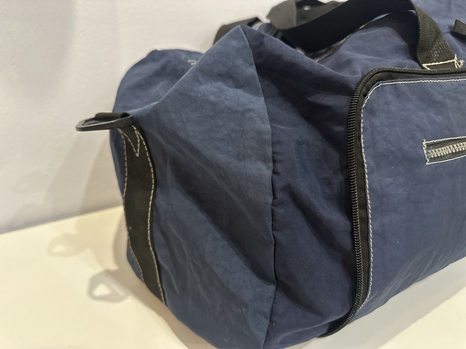 Сумка Kipling спортиная дорожная складывается в маленькую сумочку