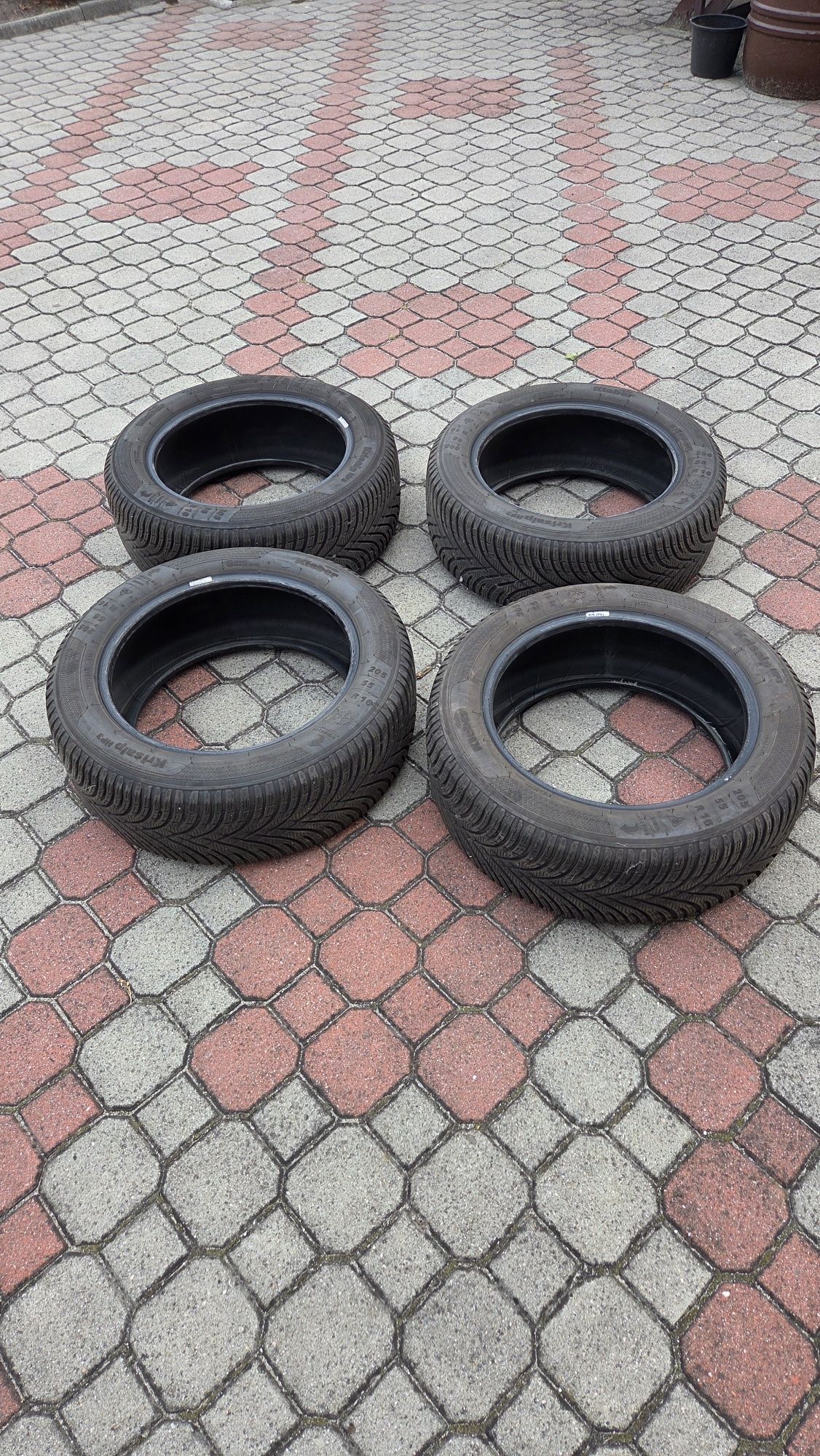 Opony zimowe 16" 205x55 Kleber Krisalp HP3