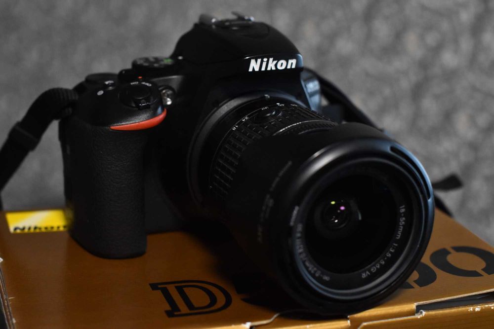 Фотоапарат Nikon d5600 з 18-55mm f/3.5-5.6 G AF-P VR DX Nikkor