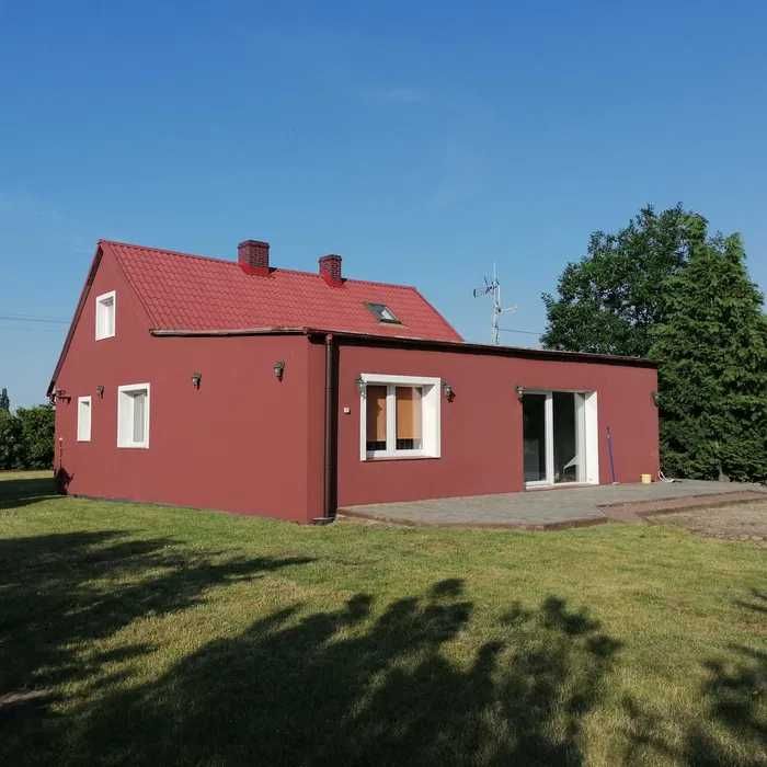 Dom 160m2 , na działce 1980m2 z budynkiem gospodarczym do wynajęcia.