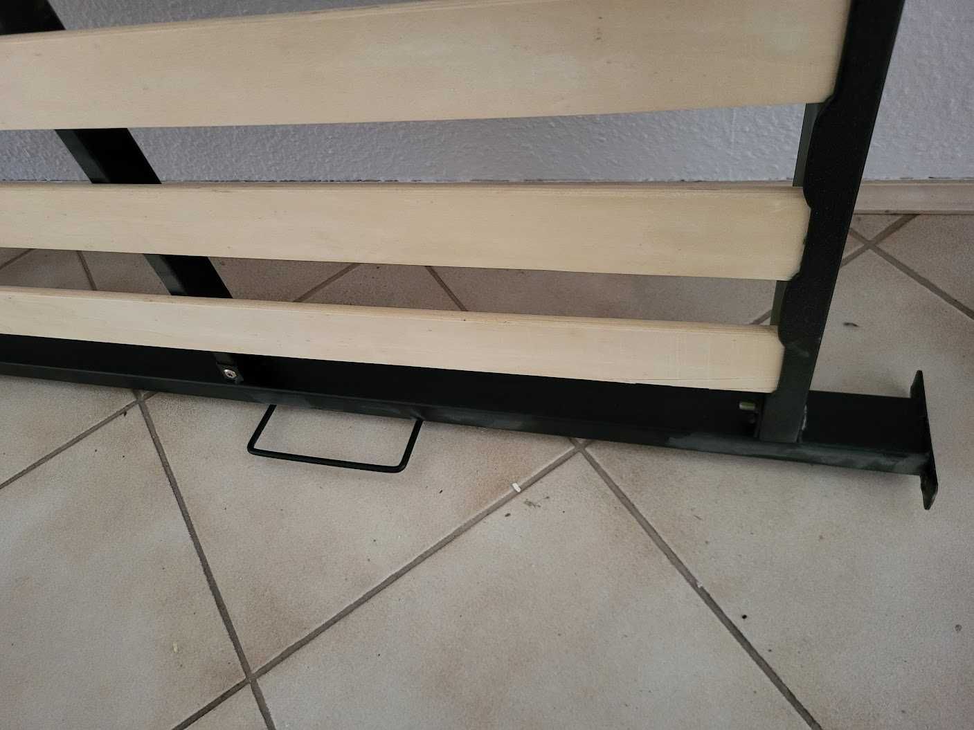 Sypialnia solidne łóżko sosnowe