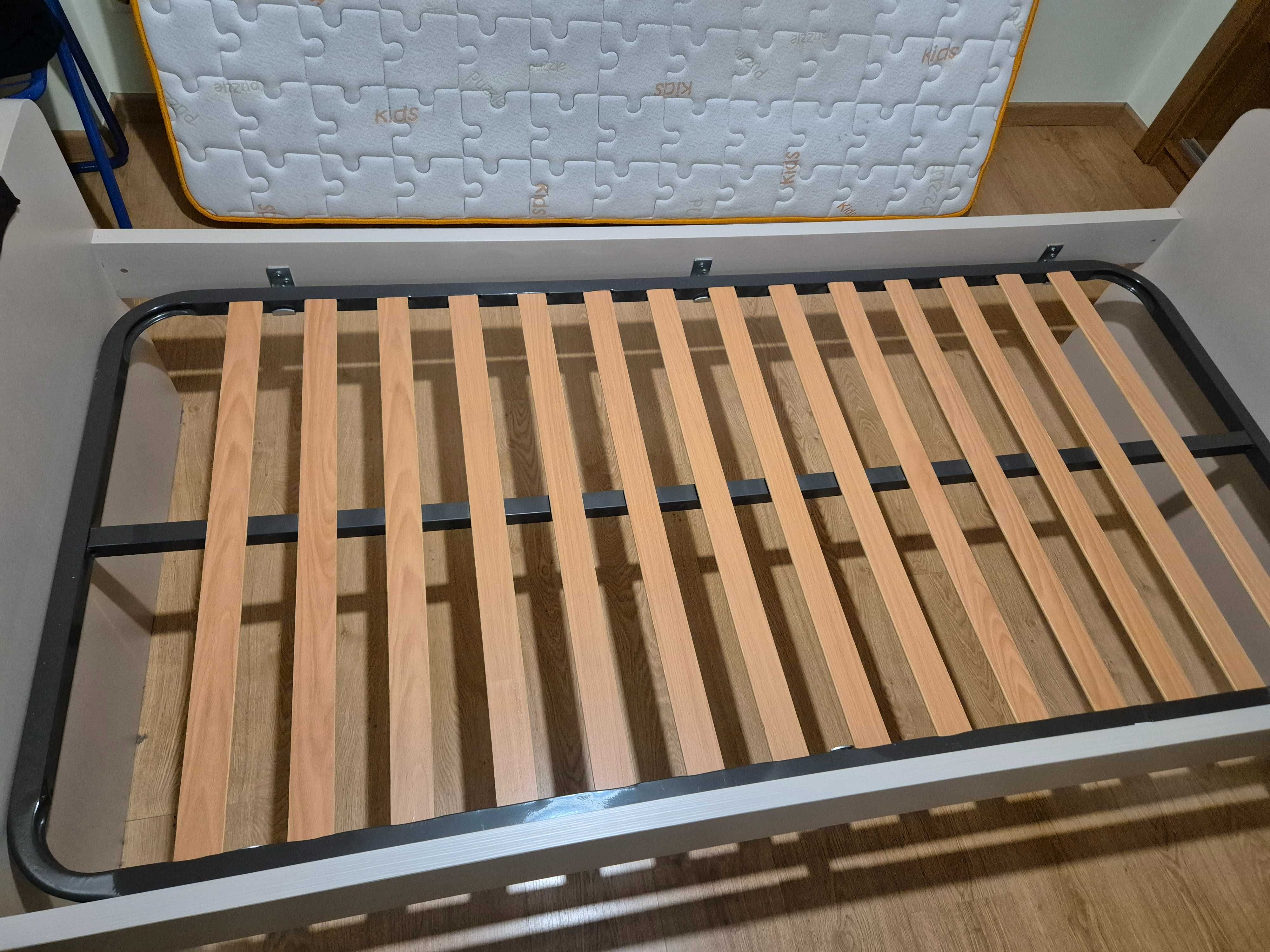 Cama de criança c/ 2 gavetões + estrado + colchão