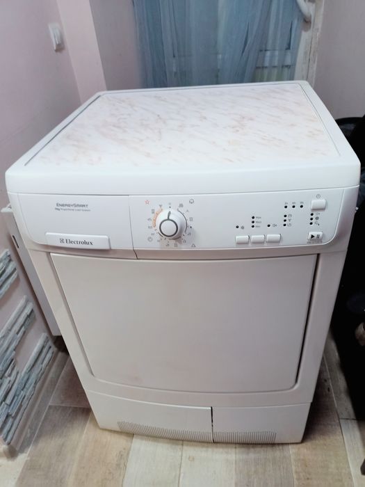 Продається сушка Electrolux на 7кг на запчастини