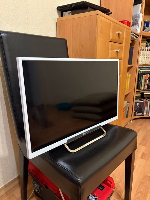 Телевізор Sony KDL-24W605A
