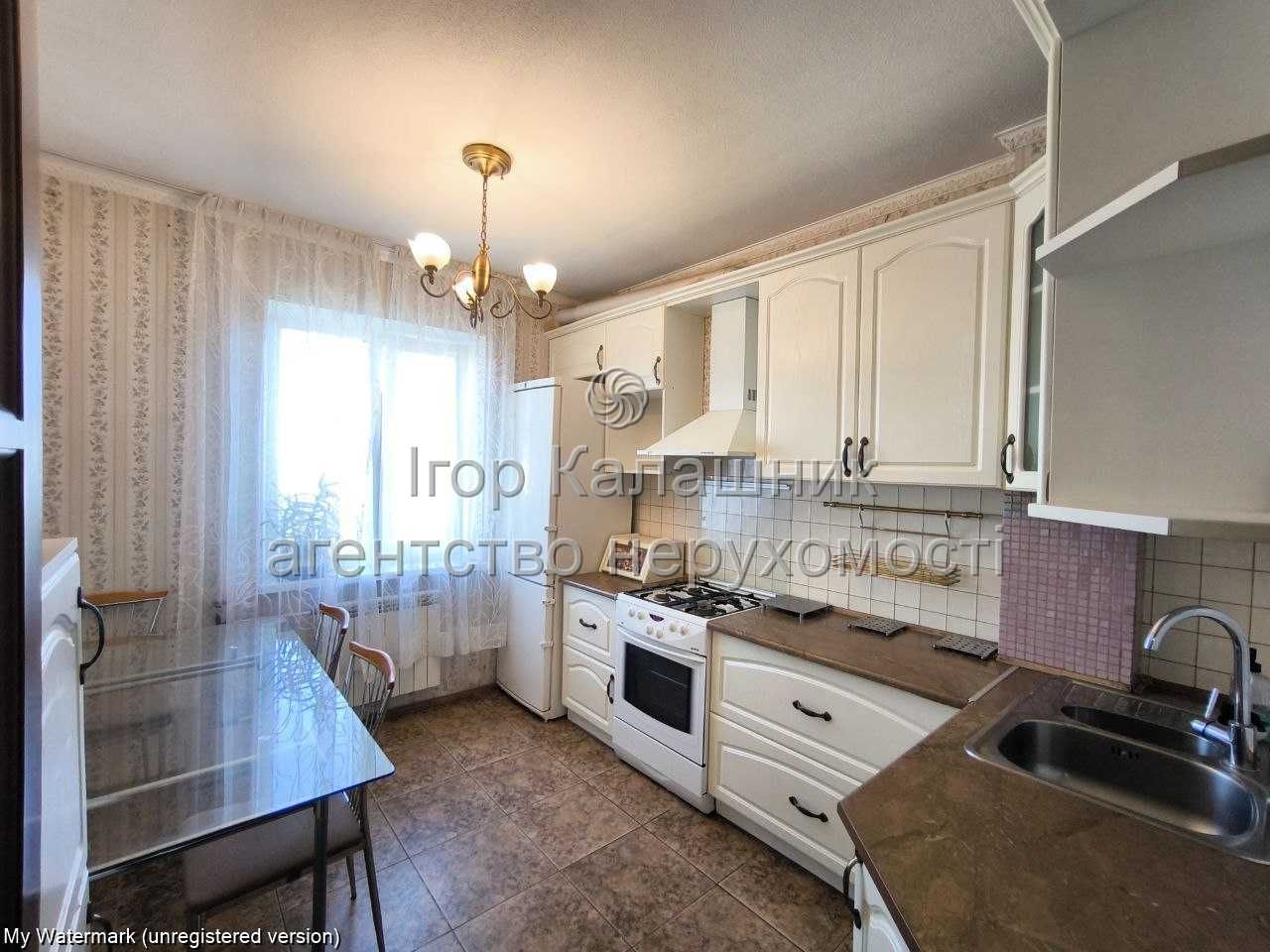 Продаж 3 кімн квартири вул Вербицького, 8А метро Харківська 15хв.пішки