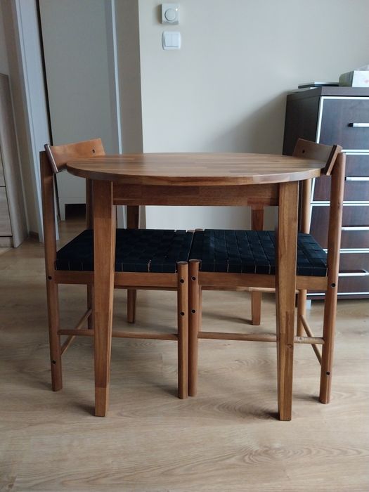 Okrągły stół + 2 krzesła