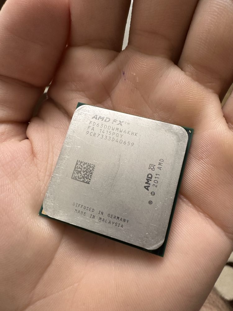 Процесор AMD FX6300