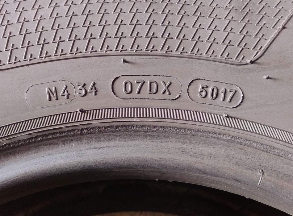 Шини всесезонні R15C 215/70 Kleber Transpro 4S