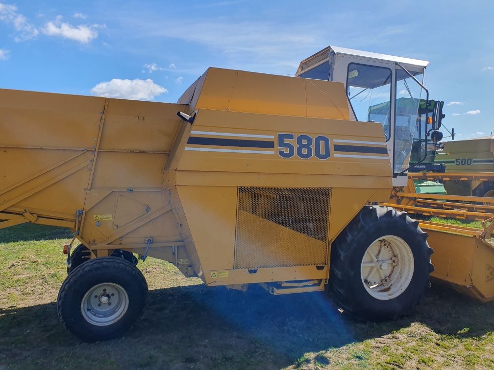 Kombajn zbożowy Sampo 500 / 580 / Massey Ferguson 16