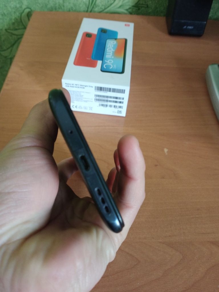 Продаю телефон Redmi 9c NFC