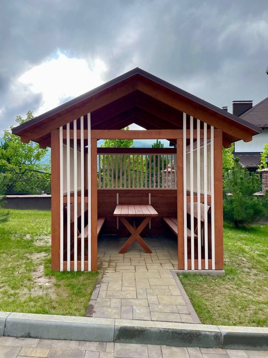 Виготовлення: дерев'яна мебель, столи, паркет, вагонка , сходи .