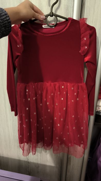 Сукні святкові для дівчинки