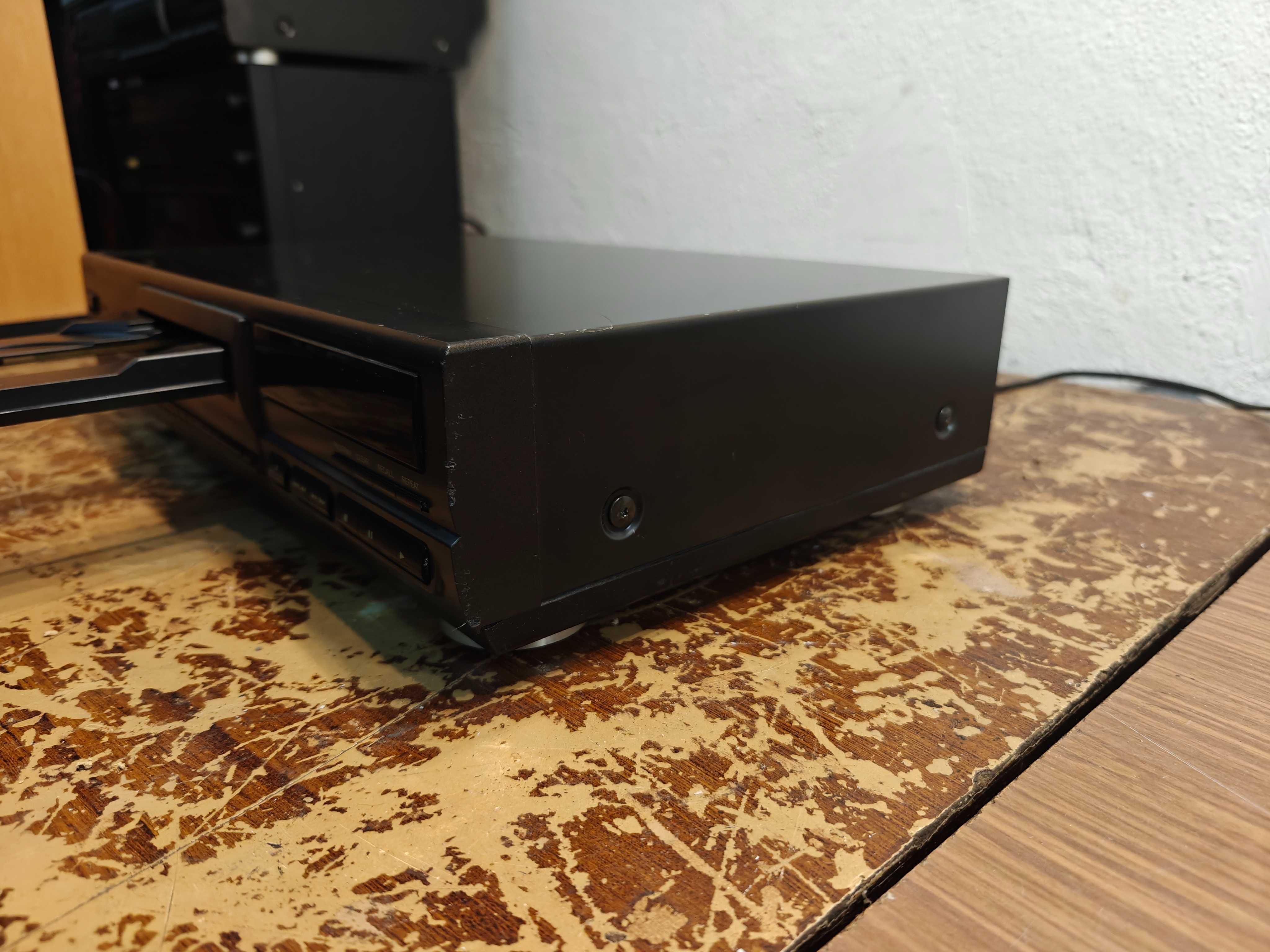 Odtwarzacz CD Technics SL-580A