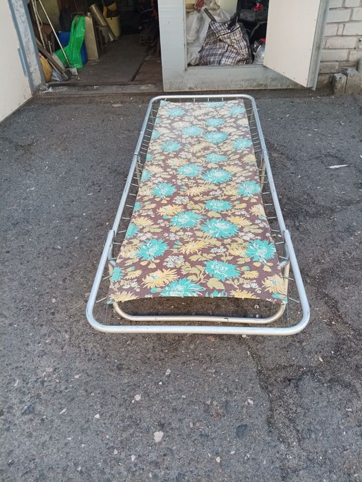 Продам розкладушку в доброму стані.