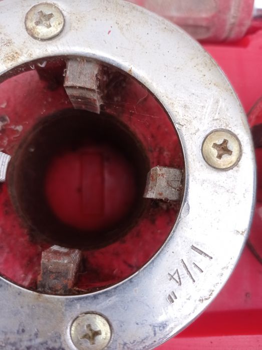 Tarrachas para tubo metálico