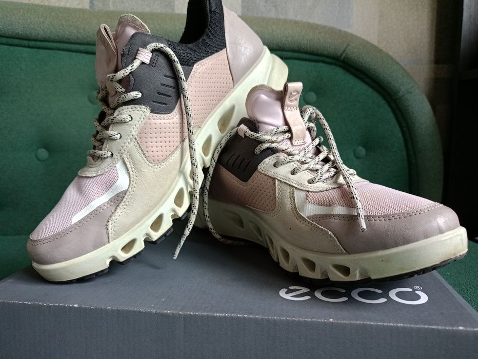 Кроссовки женские из натуральной кожи  ECCO MULTI-VENT W