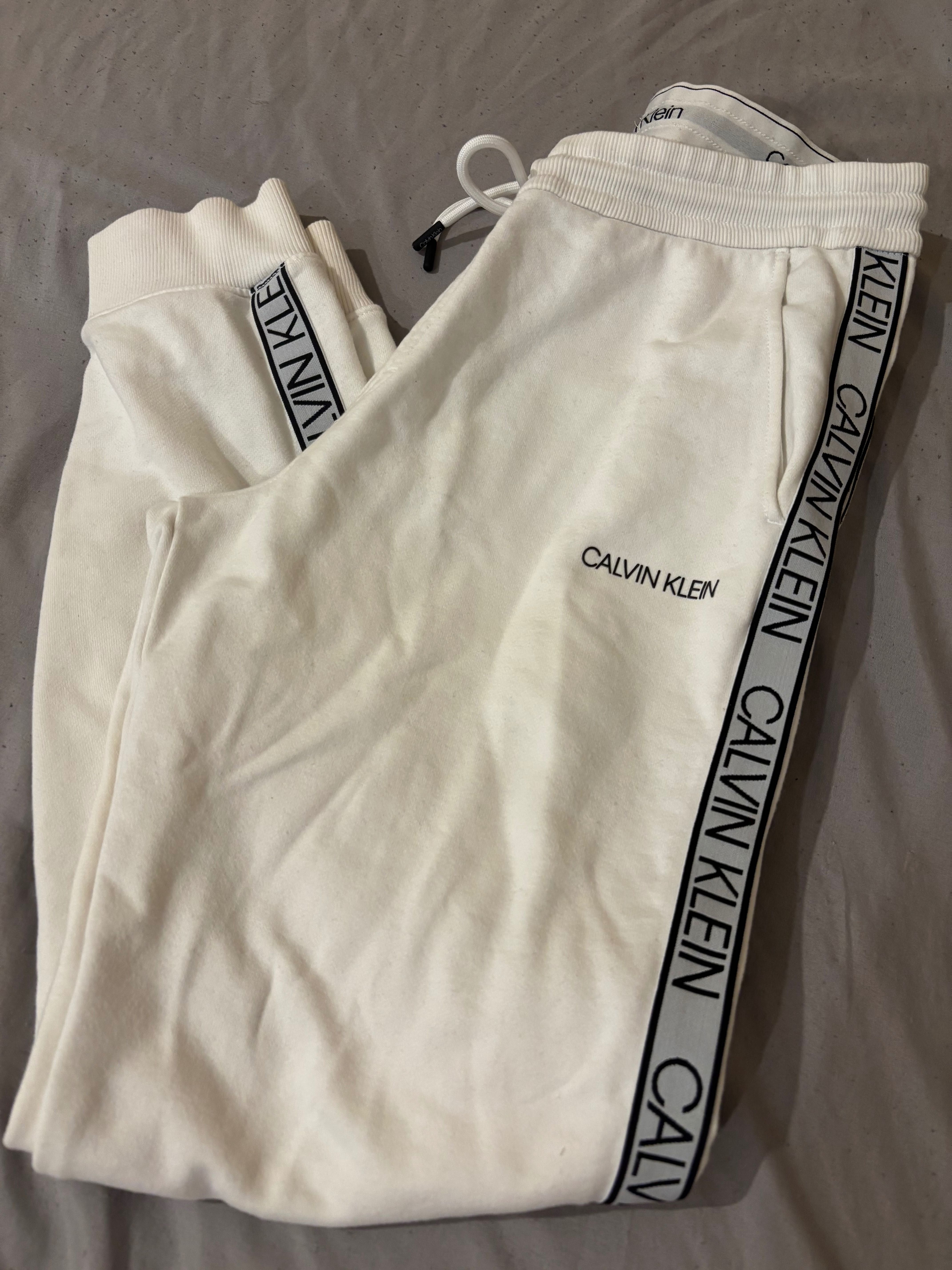Spodnie dresowe męskie z lampasami Calvin Klein rozmiar S