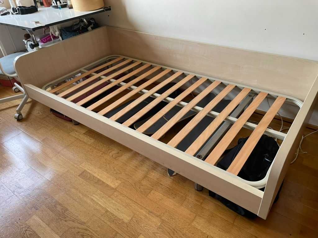 Cama de Solteiro de Madeira e Estrado