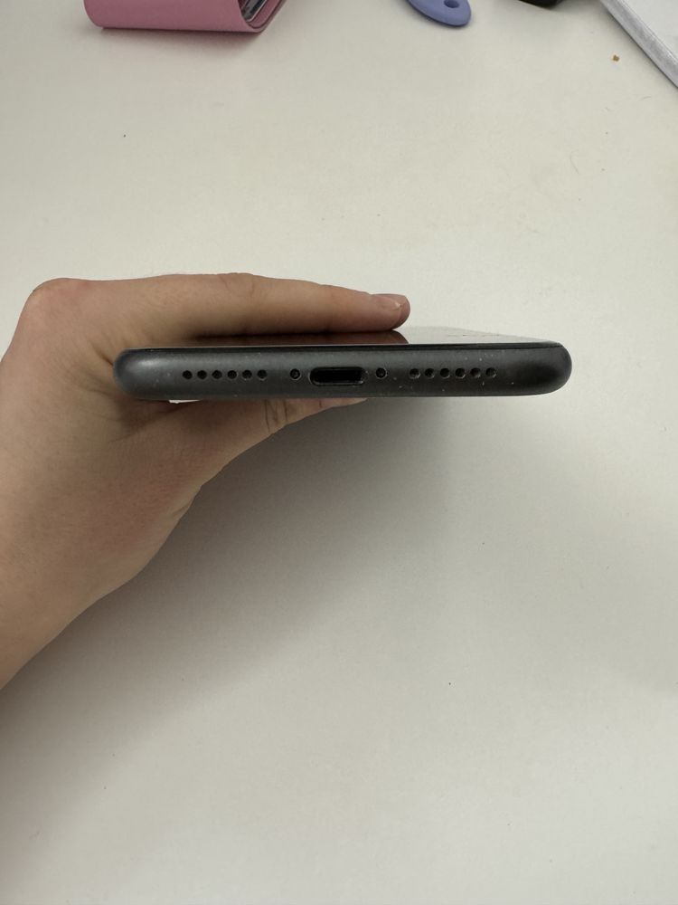 Iphone 11 64 гб 9/10 стан