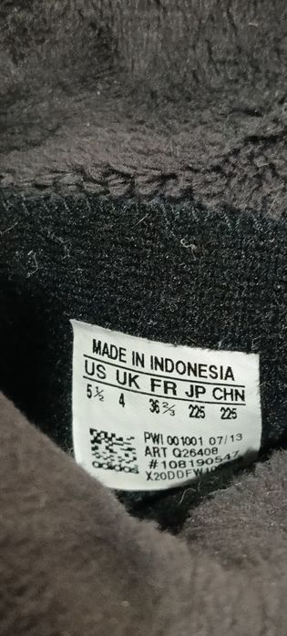 Жіночі зимові чоботи adidas