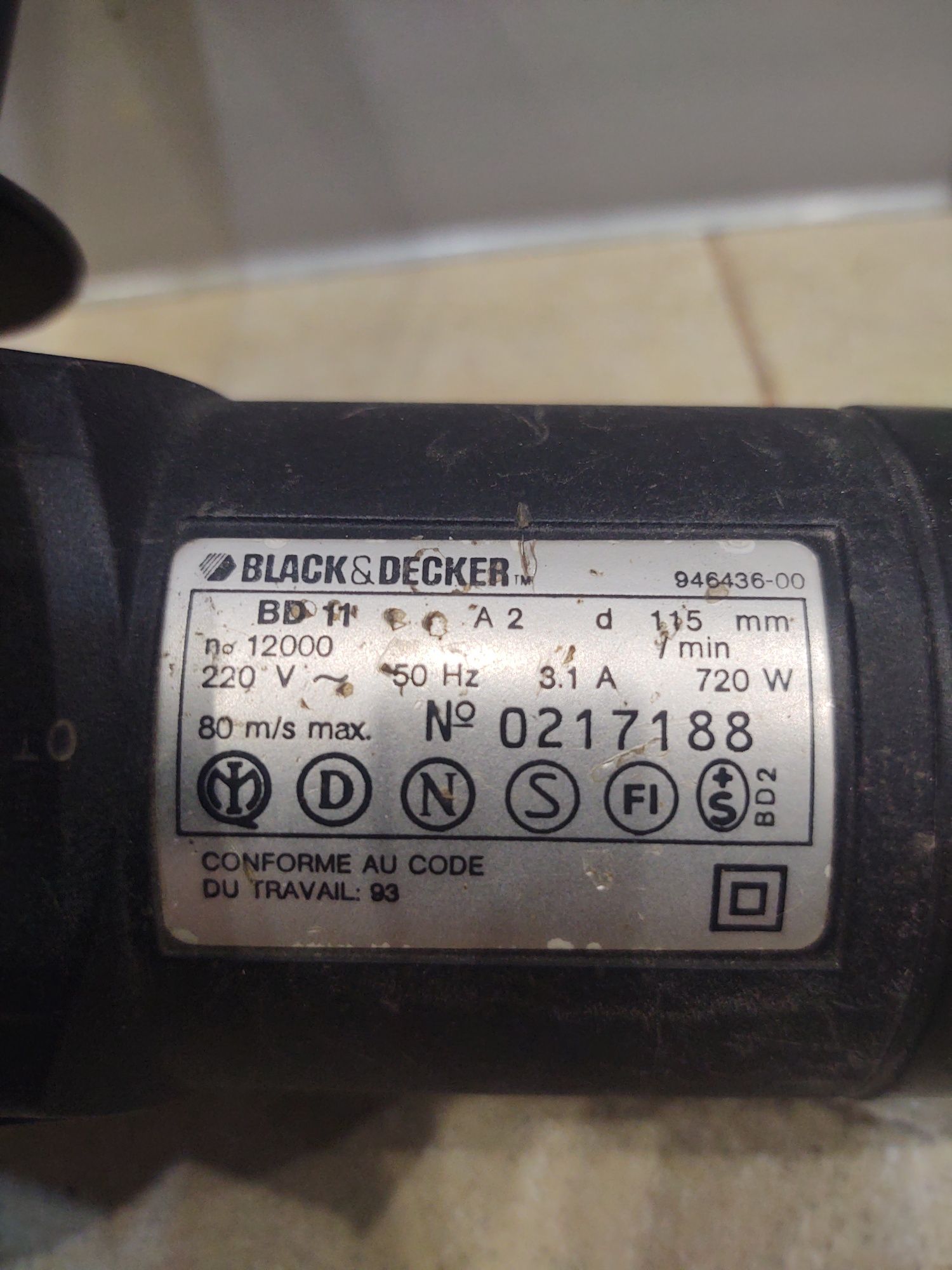 Болгарка BLACK & DECKER BD-11 720 Watt