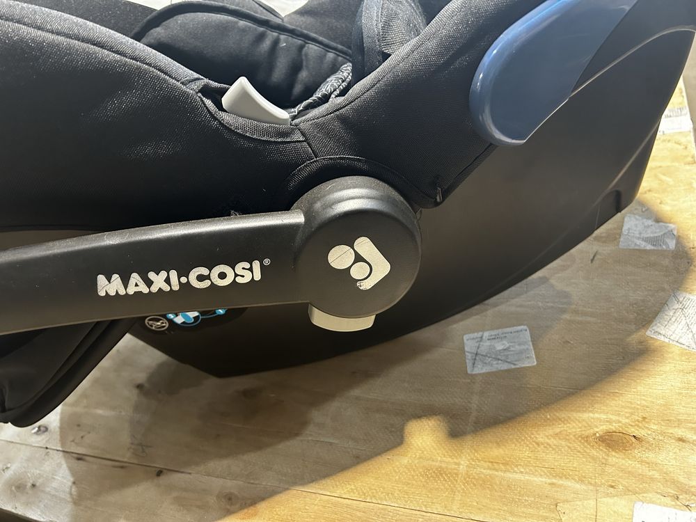 Продам люльку детскоеавтокресло maxi-cosi 0м+