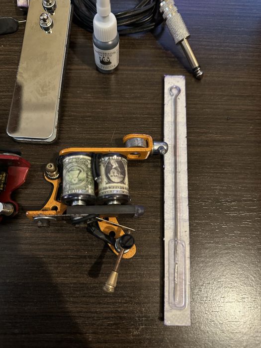 Maquina de tatuar piranha tattoo em muito bom estado