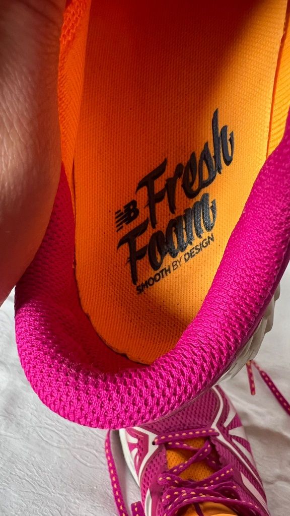 Sapatilhas rosa da New Balance Fresh Foram