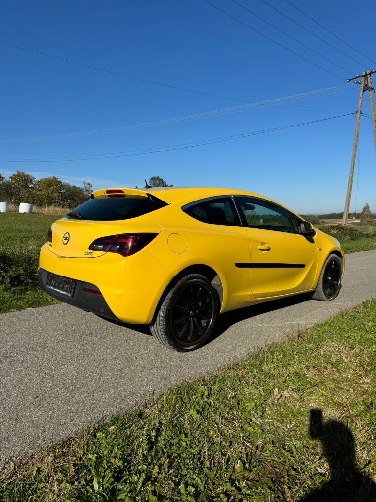 Opel Astra GTC 1.7 TDI coupe