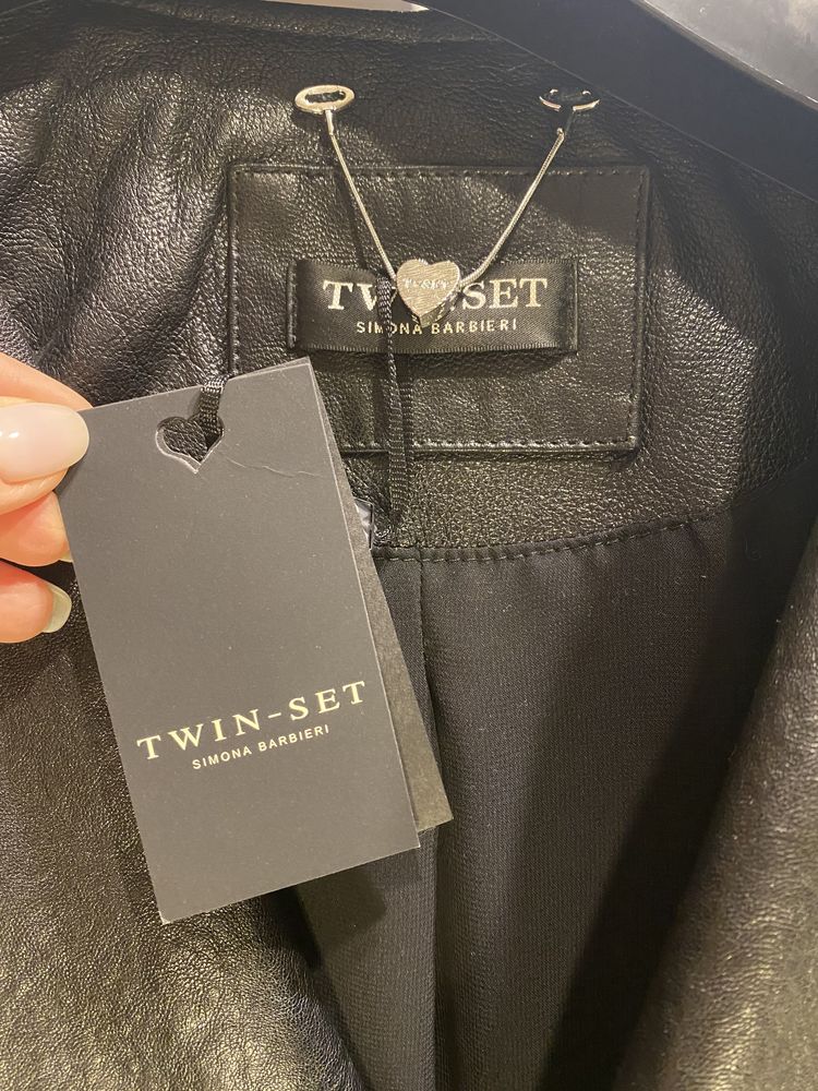 Продам кожаную куртку косуху Twin Set оригинал не Diesel