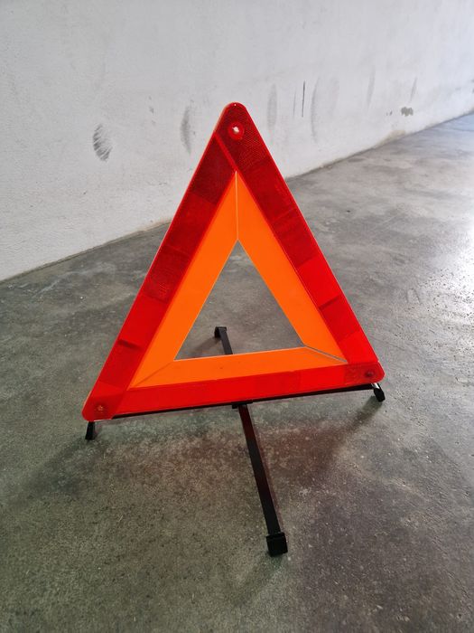 Triângulo de Sinalização Automóvel