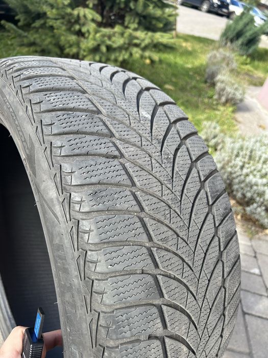 Goodyear UltraGrip Ice 2 245/45 R19 102T XL FP