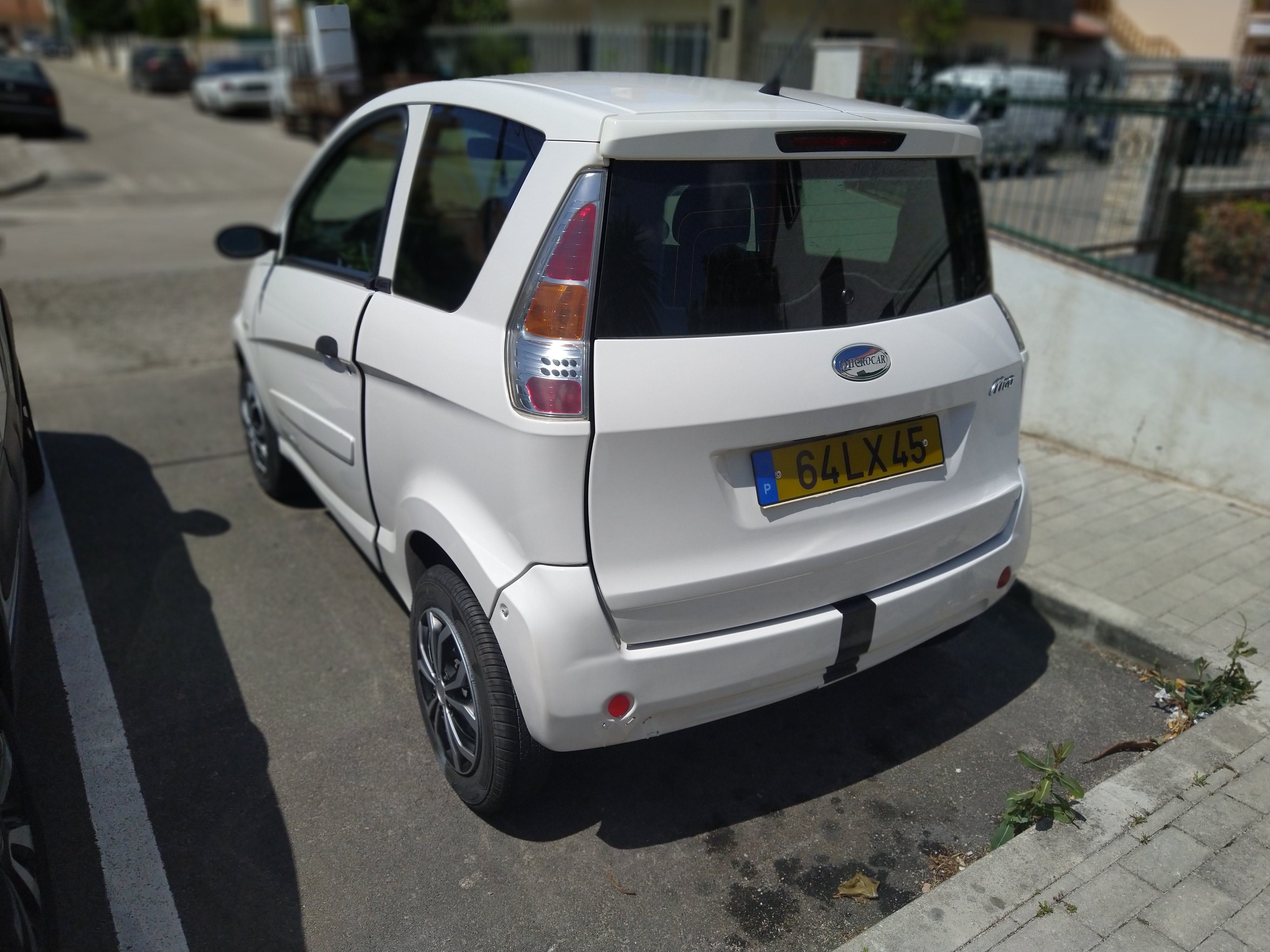 Carro Microcar MGO Gasóleo (pode conduzir a partir dos 16 anos)
