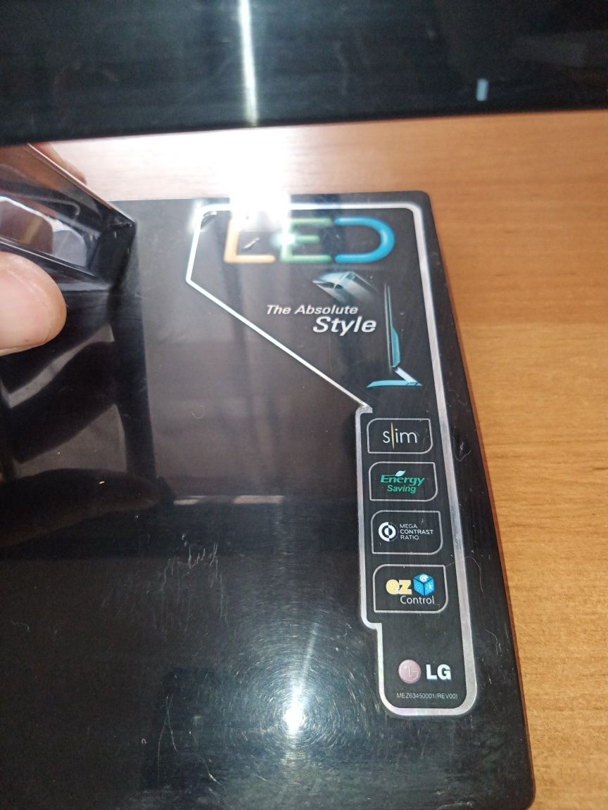 Монитор LG E2060S