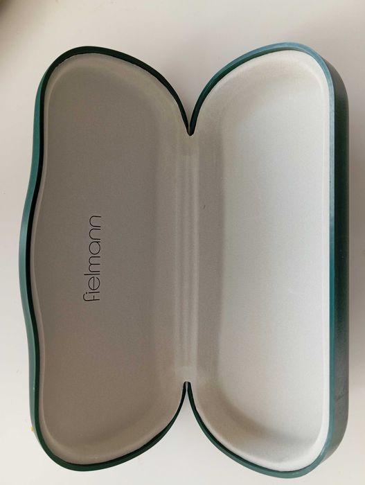 Etui na okulary widoczne  na zdjęciu 3