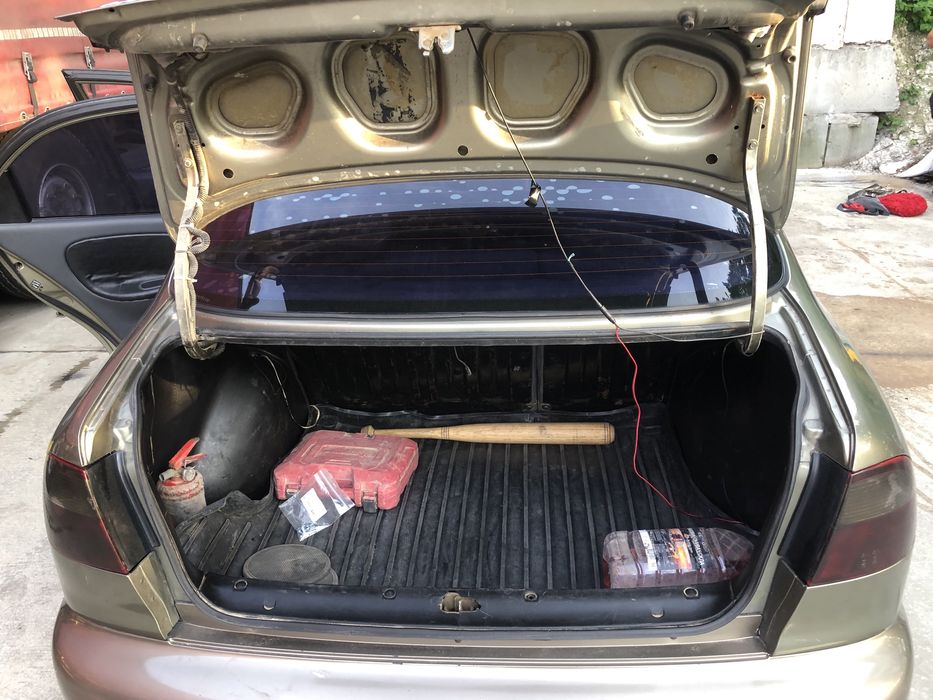 Продам Део ланос  в хорошому стані 1,5газ бензин газ вписаний