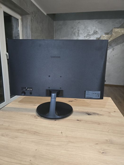 Monitor SAMSUNG 27 cali matowy LED jak nowy