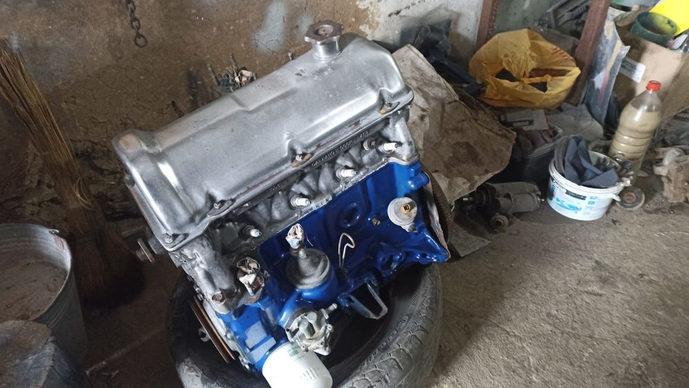 Двигателя ваз-21011,и есть с запорожца.40.