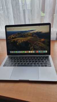 Macbook Pro 13" Touch Bar 2019 / i5 / 8gb / 256gb SSD