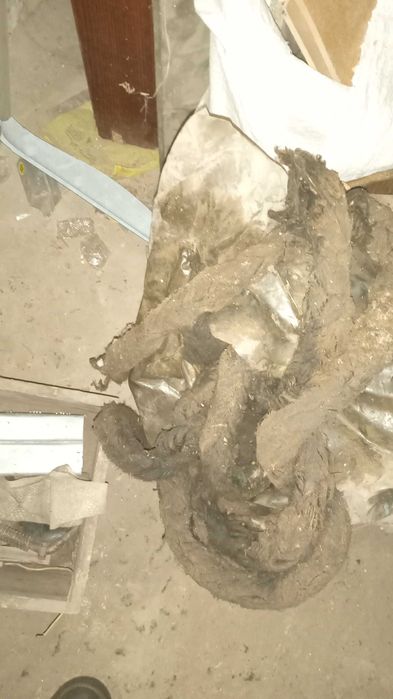 Міняю упаковочний шнур для каналізаційних труб.