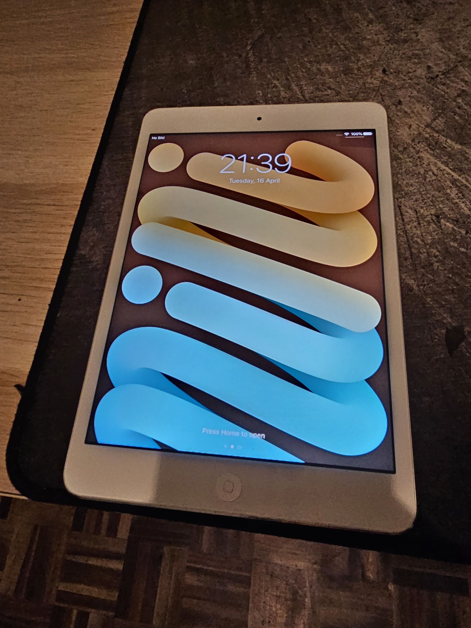 iPad mini 2 128GB Wi-Fi + Cellular