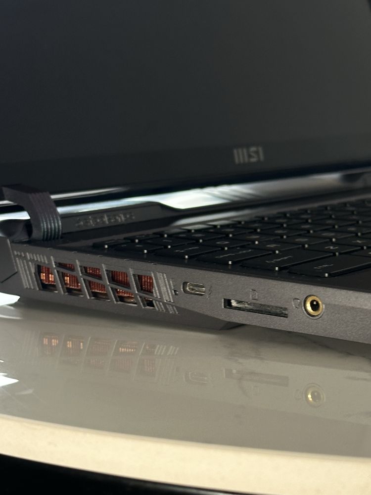 Laptop gamingowy MSI Vector GP68HX 13V