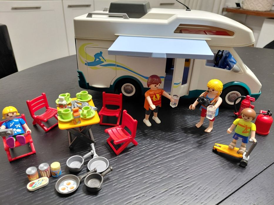 Playmobil Camper - rodzinne auto kempingowe