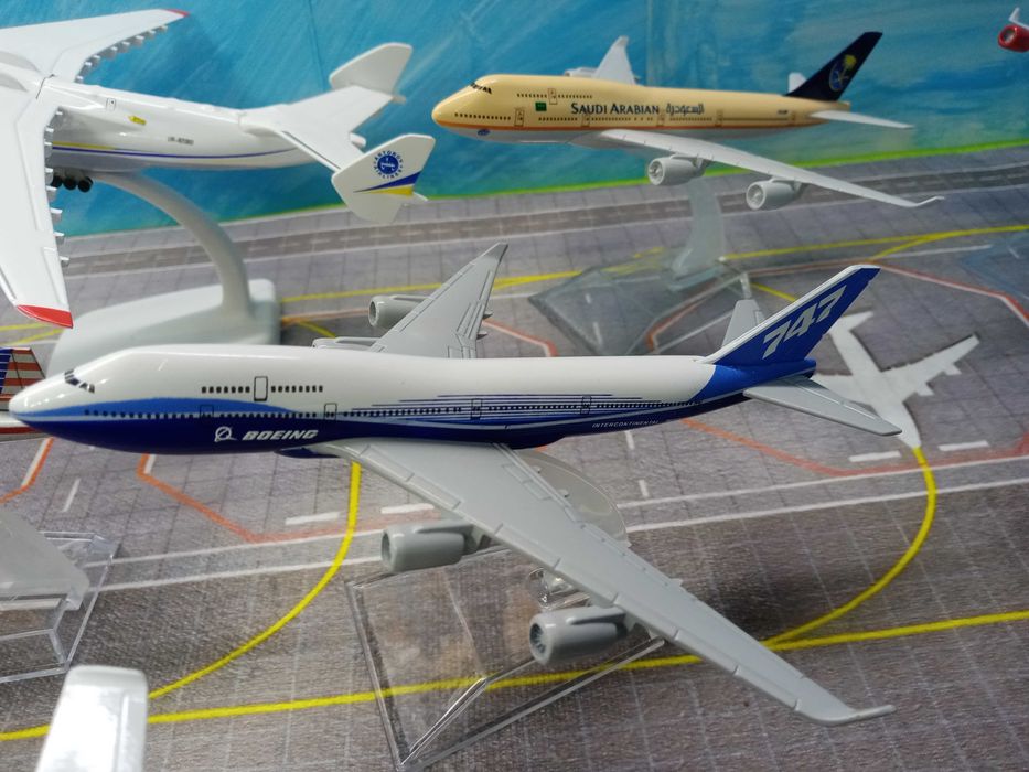 Моделі Літаків метал 1:400