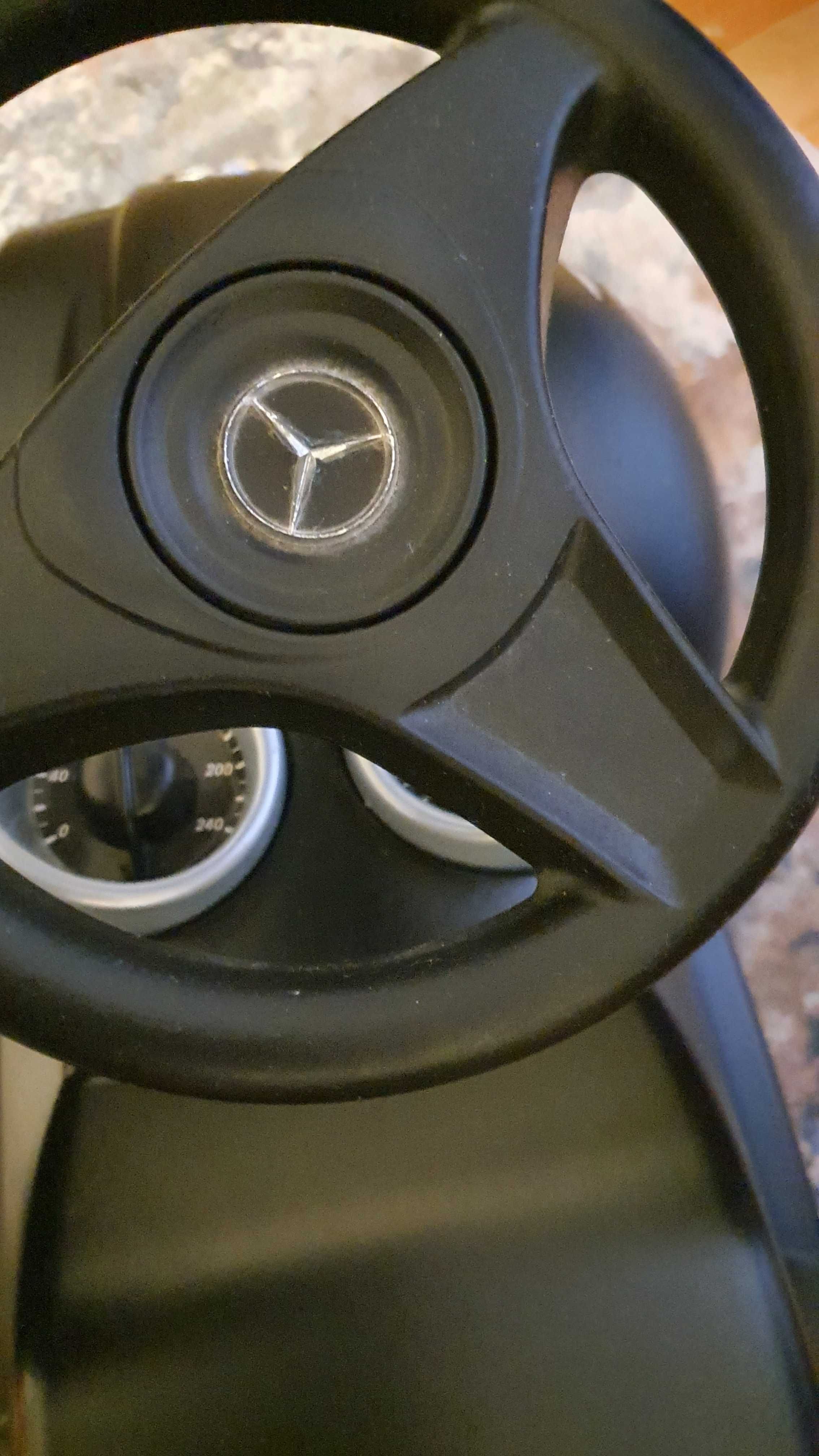 Jeździk dla dziecka Mercedes firmy BIG (nie konik na biegunach)