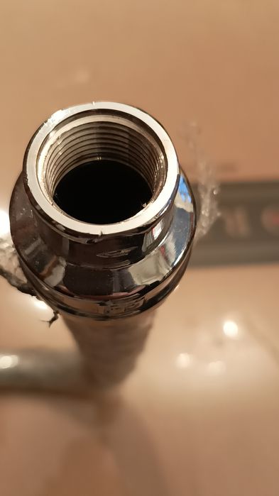 Новый полотенцесушитель FaDo, муфты, кран, переходник.