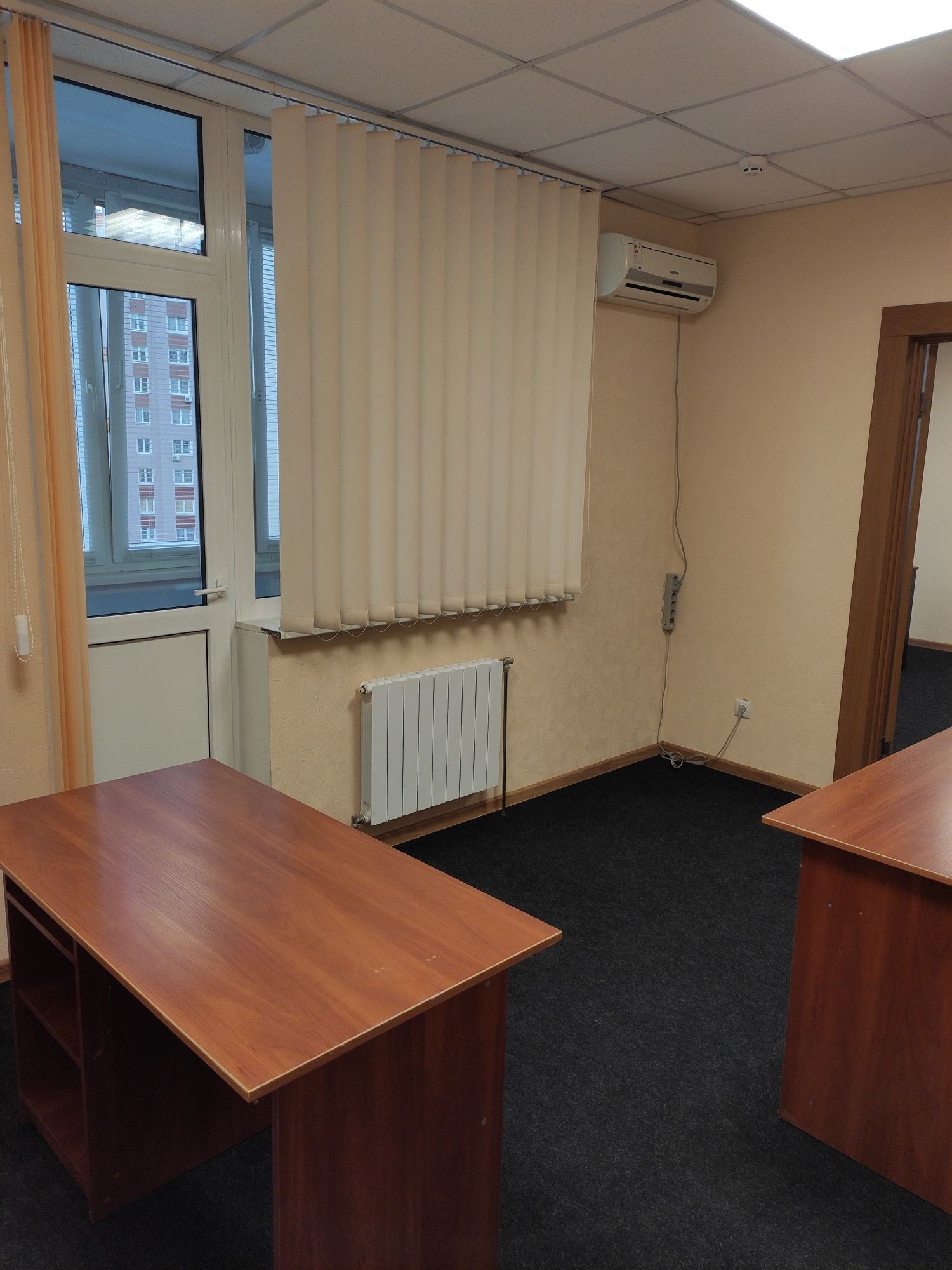 Офіс закритого типу 106кв 4 кабінети (без комісії)