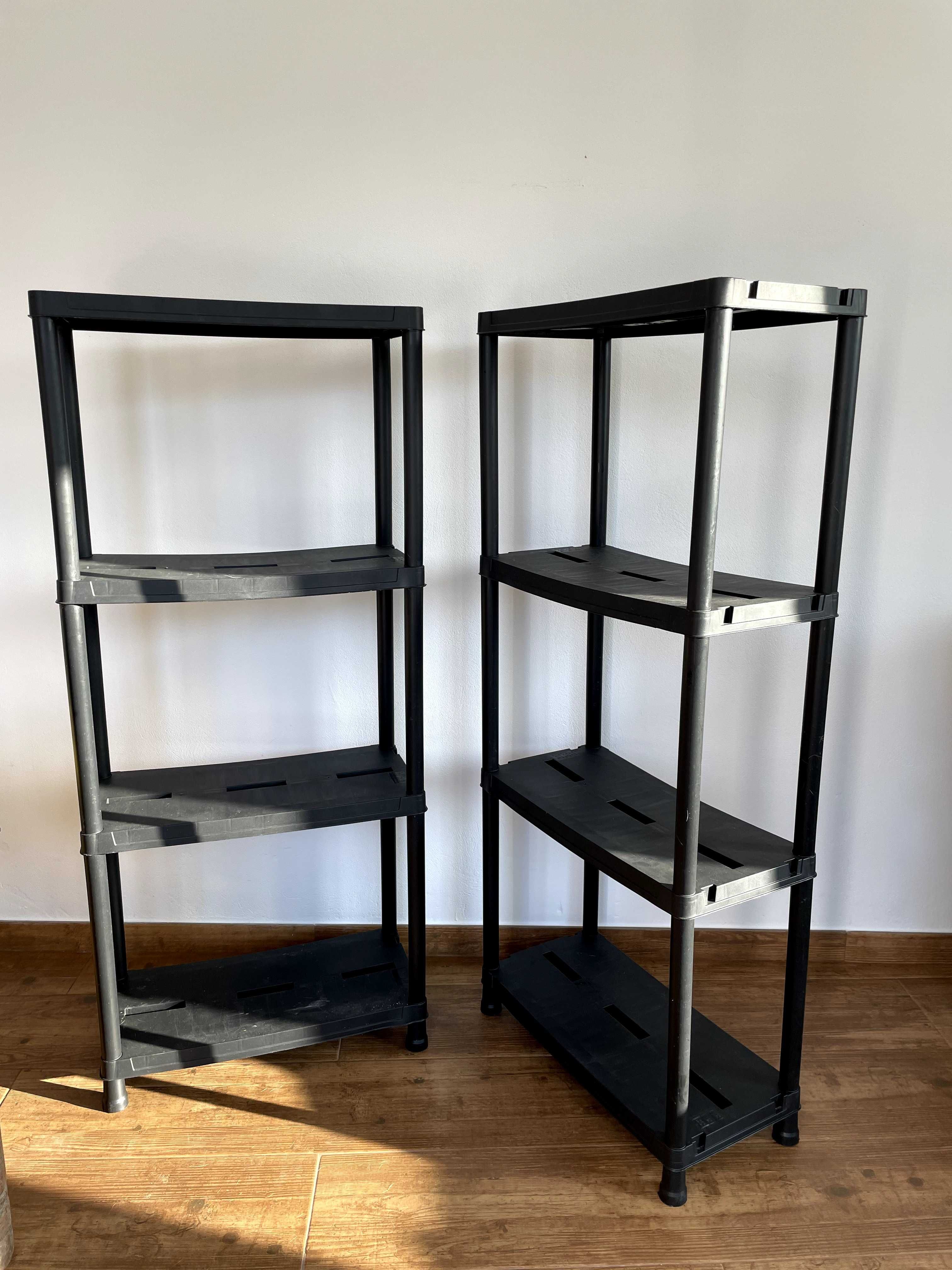 2 Estantes Plásticas com 4 Prateleiras