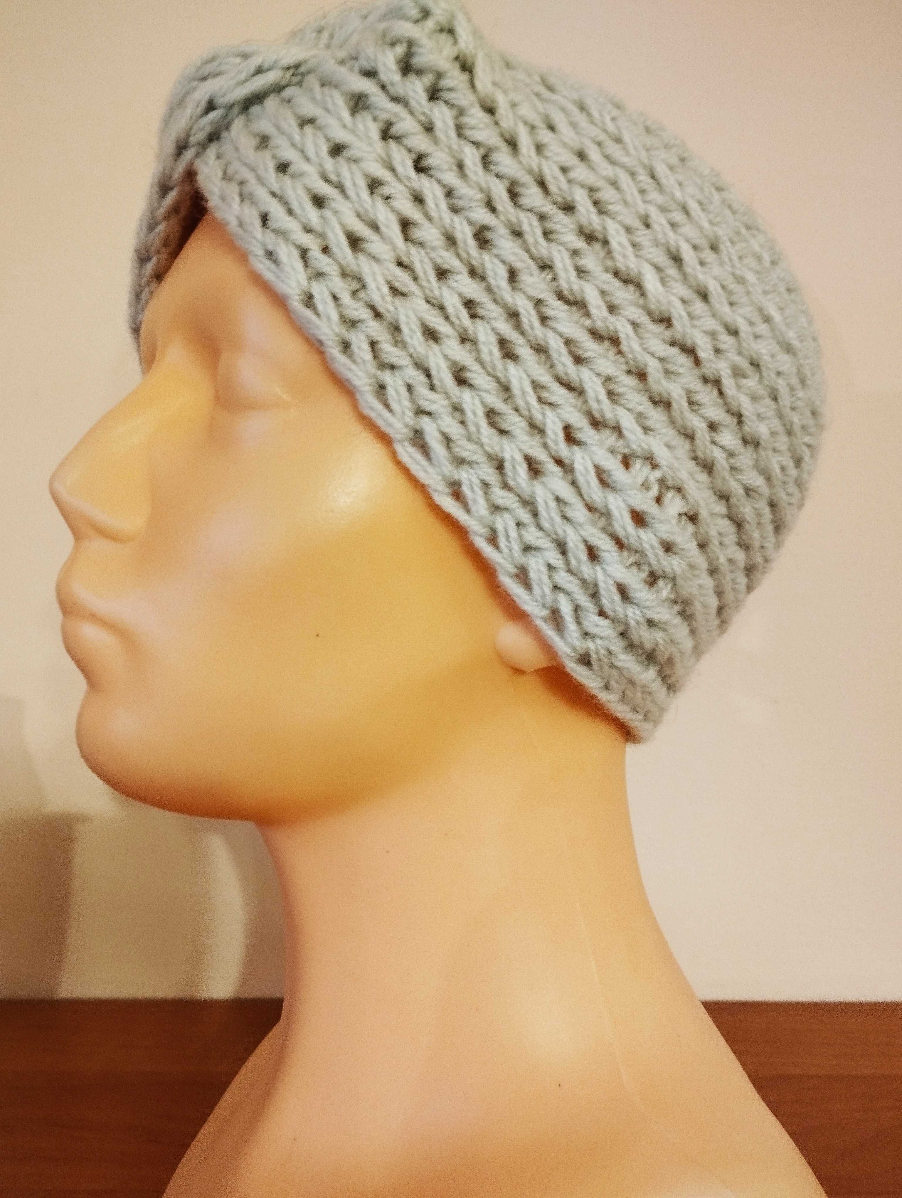 Szeroka, wełniana opaska na głowę; turban; rękodzieło
